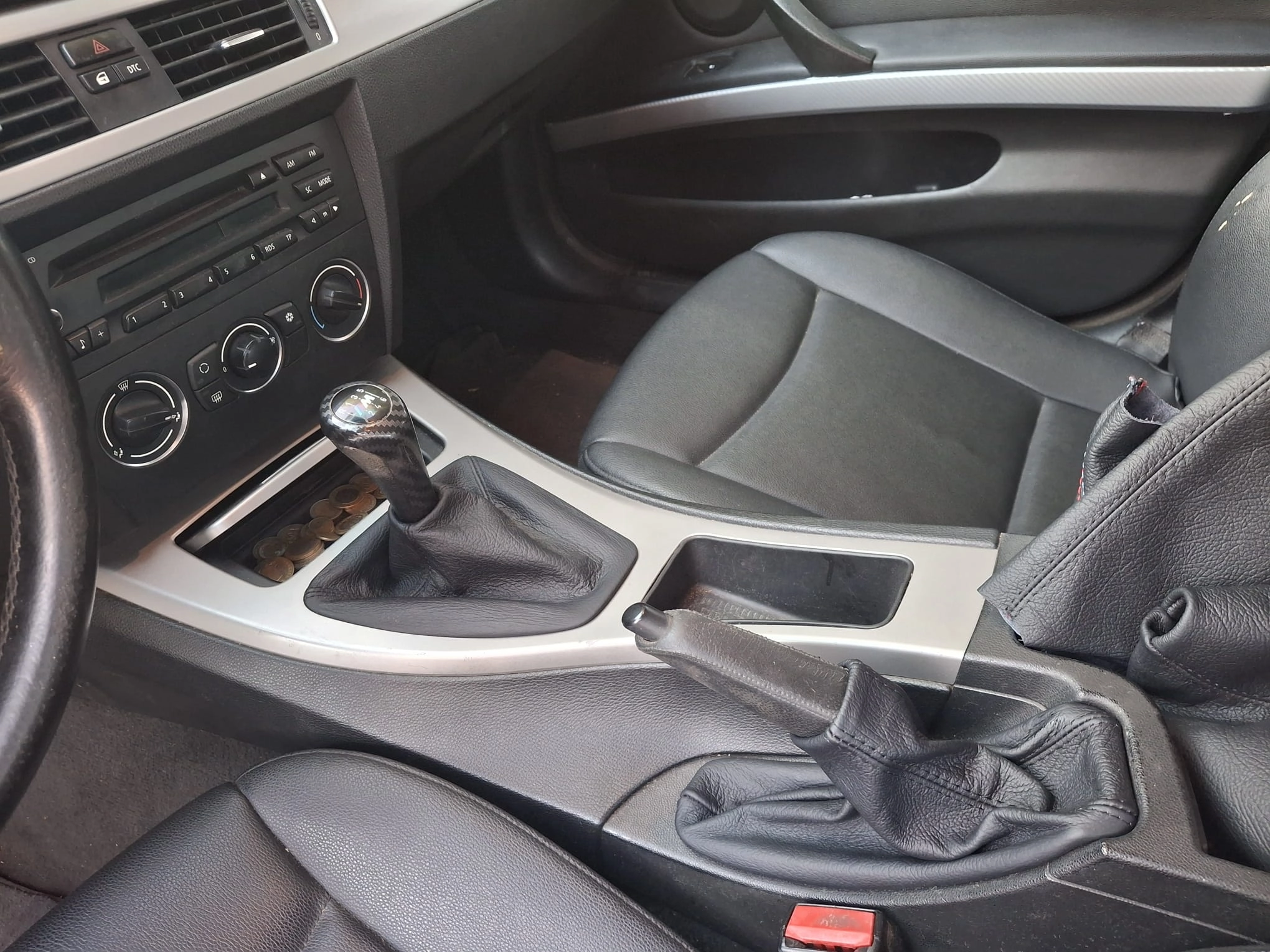 BMW E90 E91 E92 E93 EL FREN VE VİTES KÖRÜĞÜ MANUEL DERİ ORİJİNAL ÇERÇEVESİZ 25117595282 34427900777