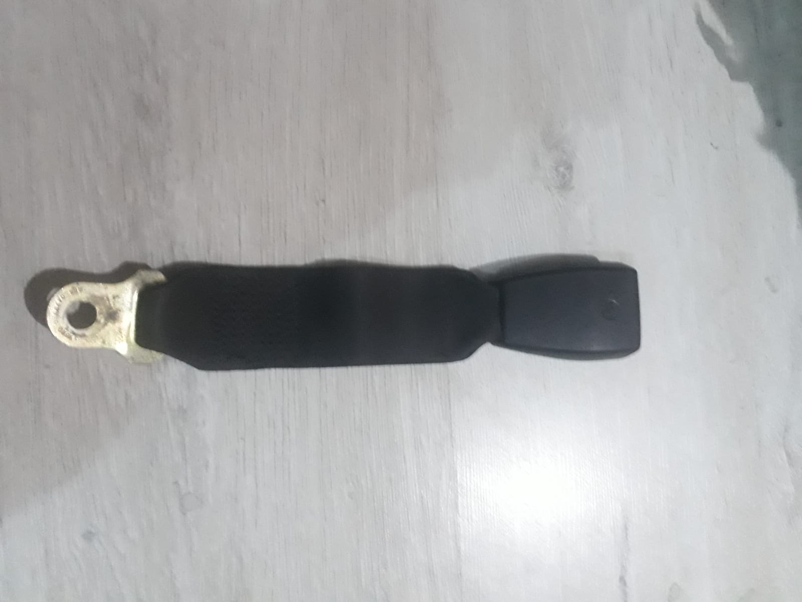 BMW E36 EMNİYET KEMERİ ARKA SOL ÇIKMA ORİJİNAL 72111977415