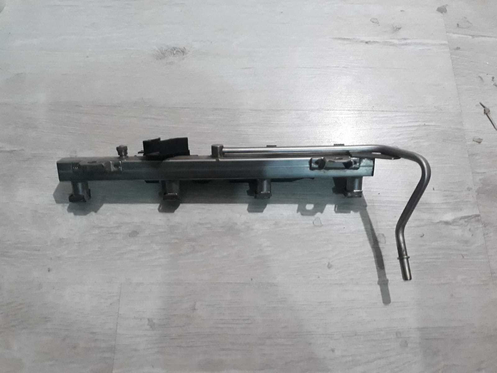 BMW E60 E81 E82 E84 E87 E88 E90 E91 E92 E93 ENJEKTÖR BORUSU ÇIKMA ORİJİNAL 13537530420