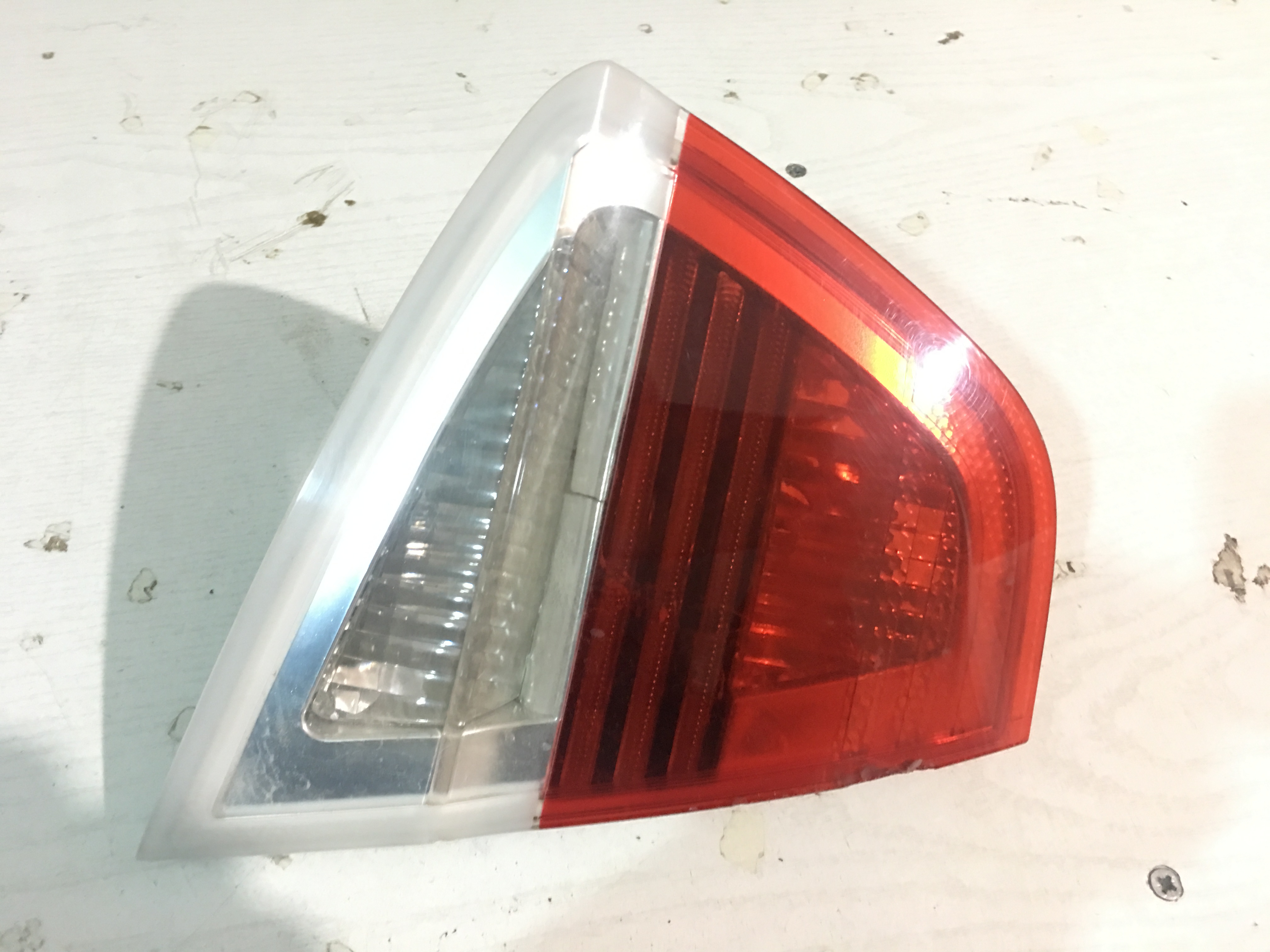 BMW E90 KOMPLE SOL STOP İÇ BAGAJ ORİJİNAL ÇIKMA 63216937459