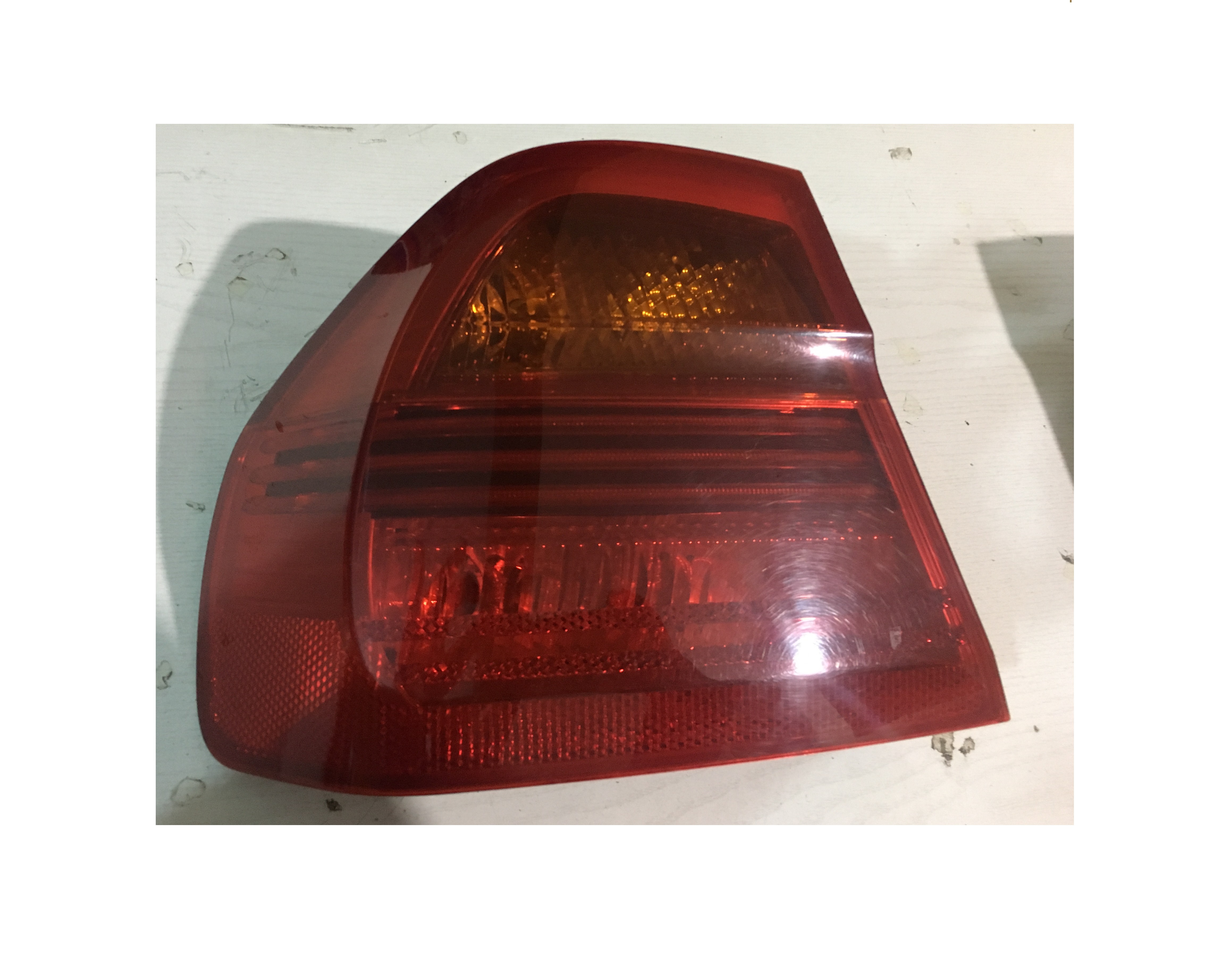 BMW E90 KOMPLE DIŞ STOP SOL SEDAN ORİJİNAL ÇIKMA 63216937457