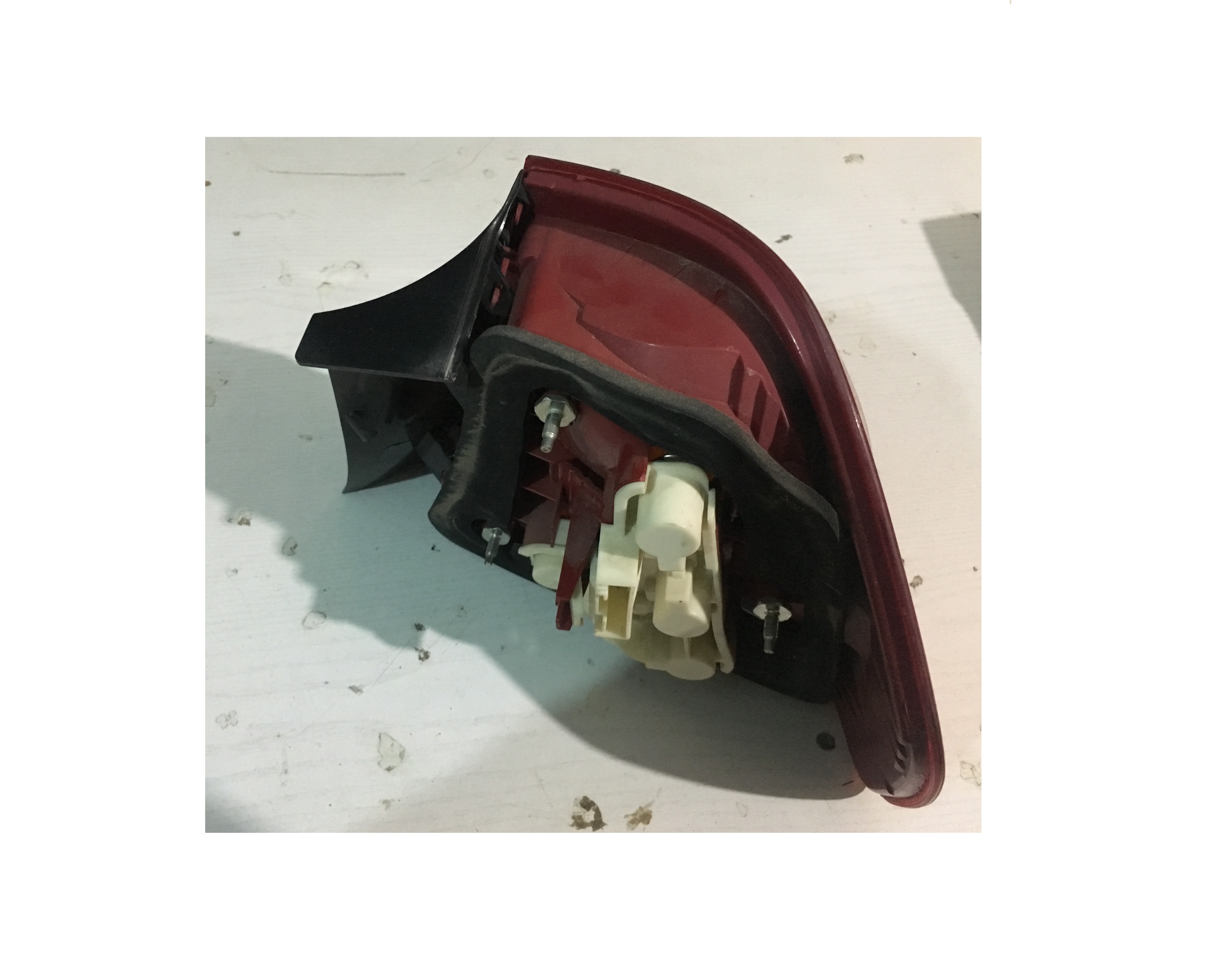 BMW E90 KOMPLE DIŞ STOP SOL SEDAN ORİJİNAL ÇIKMA 63216937457