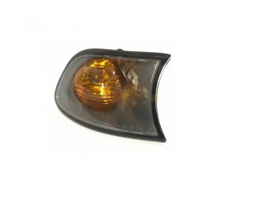 BMW E46 COMPACT SİNYAL LAMBASI ÖN SAĞ 63136924950